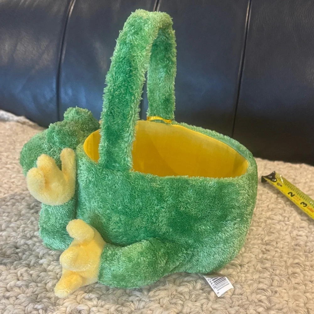 Dan Dee collectors choice plush Adorable Green Frog Kids Bag with Yellow Details